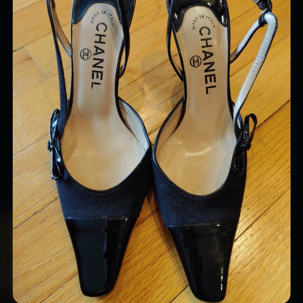 CHANEL black d’orsay slingback bow heels sz 37